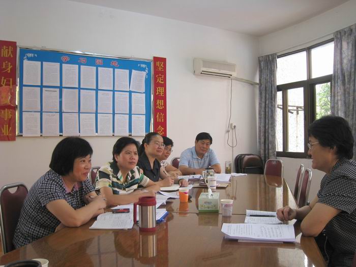市委常委、组织部长黄笑影到市妇联开展工作调研