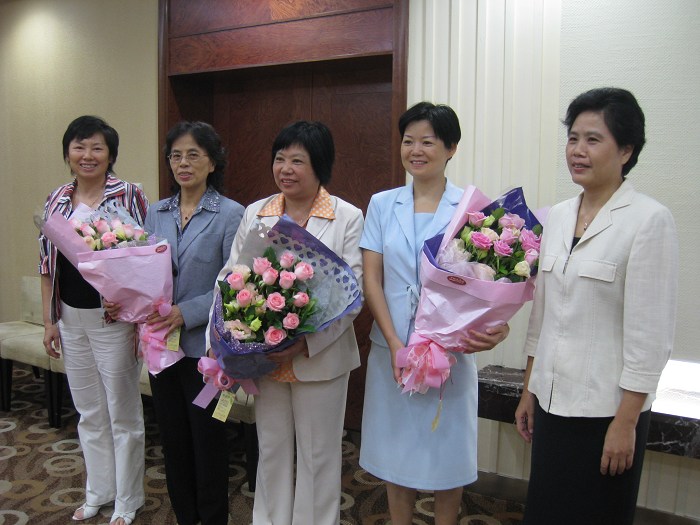 我市参加第十次全国妇女代表大会代表返厦