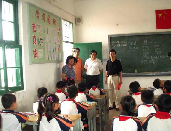 市领导走访慰问同安区部分小学、幼儿园