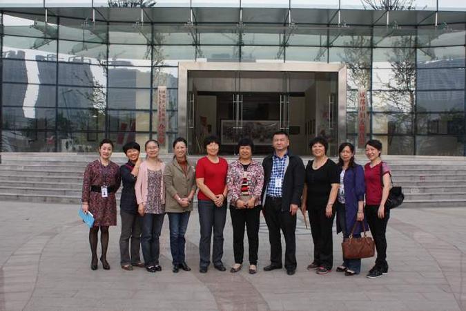 厦门市妇联考察团赴成都市妇女儿童中心参观学习