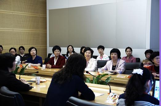 市妇联主席翁金珠率妇女干部赴上海学习考察