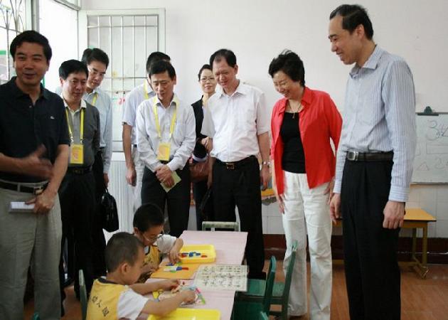 省教育体制改革领导小组莅临振兴幼儿园观摩视察