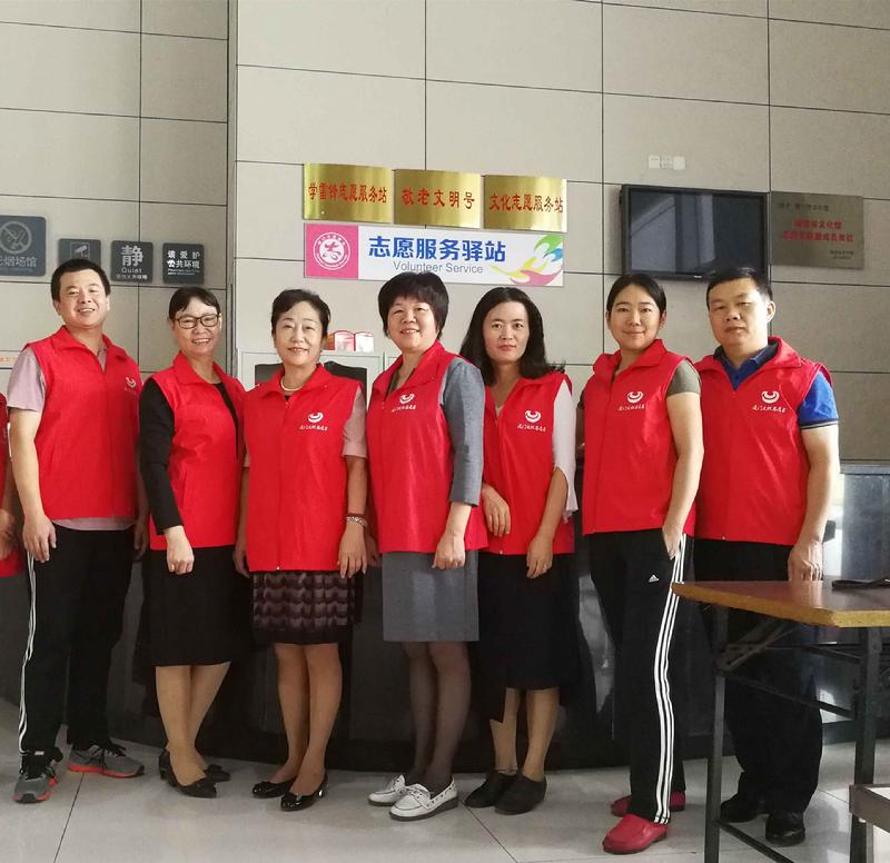 市妇联赴市文化馆学雷锋驿站开展学雷锋志愿服务