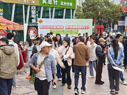 厦门各级妇联为她开启就业“职”通车